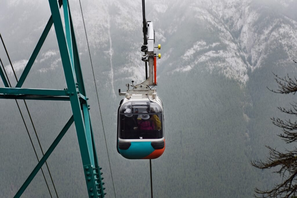 gondola going up to mountain top 2025 03 12 22 13 02 utc